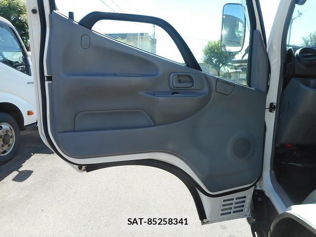 Toyota DYNA TRUCK 2017-01 8524602-18