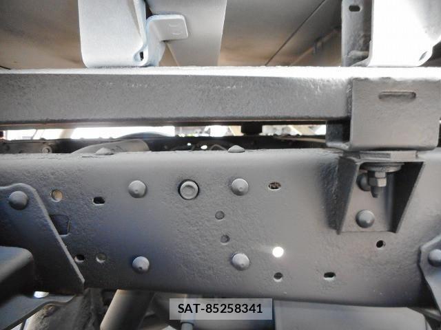 Toyota DYNA TRUCK 2017-01 8524602-24