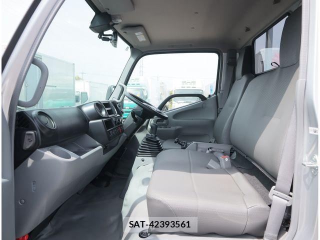 Toyota DYNA TRUCK 2026-03 8524574-24