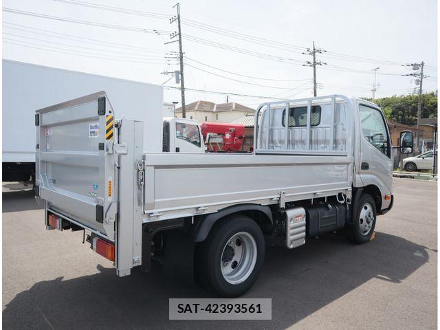 Toyota DYNA TRUCK 2026-03 8524574-2
