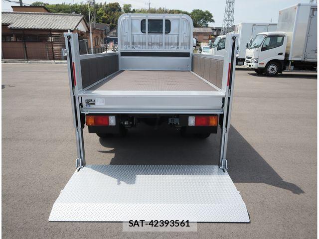 Toyota DYNA TRUCK 2026-03 8524574-5