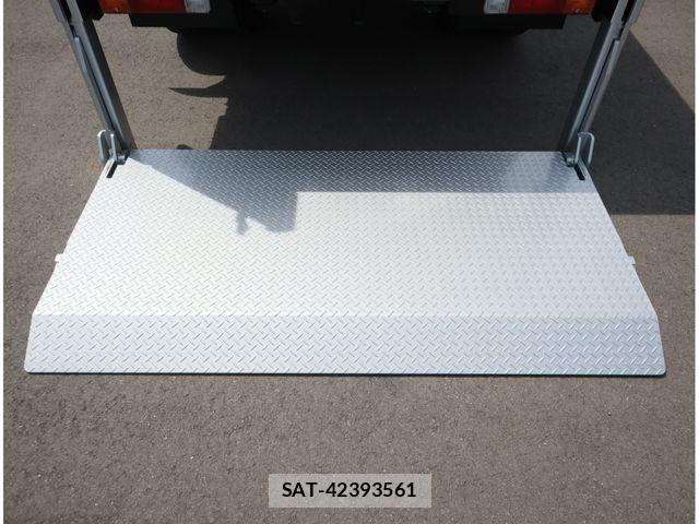 Toyota DYNA TRUCK 2026-03 8524574-6
