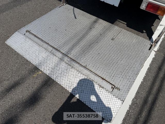 Toyota DYNA TRUCK 2018-06 8524590-6