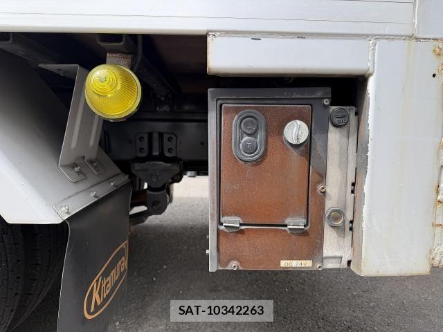 Toyota DYNA TRUCK 2017-12 8524593-10