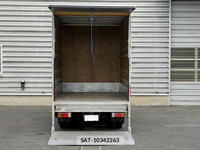 Toyota DYNA TRUCK 2017-12 8524593-4