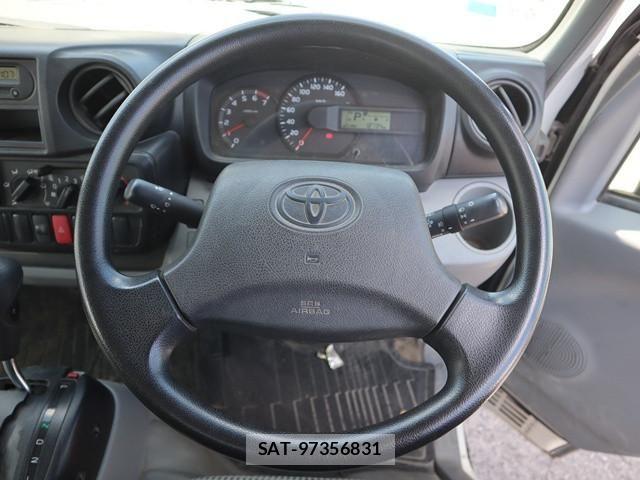 Toyota DYNA TRUCK 2020-06 8524600-3