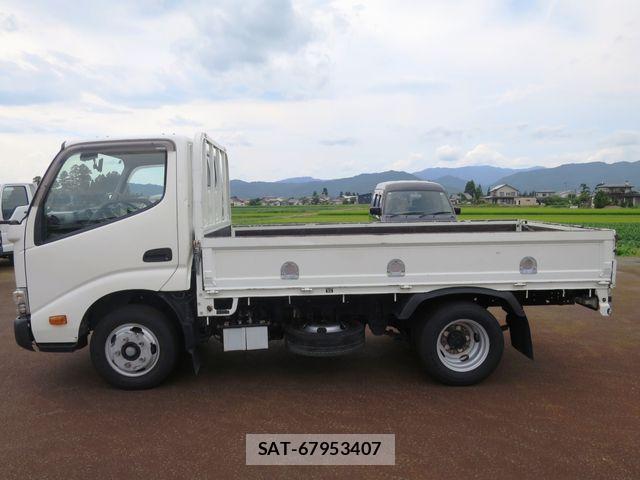 Toyota DYNA TRUCK 2017-03 8524615-4