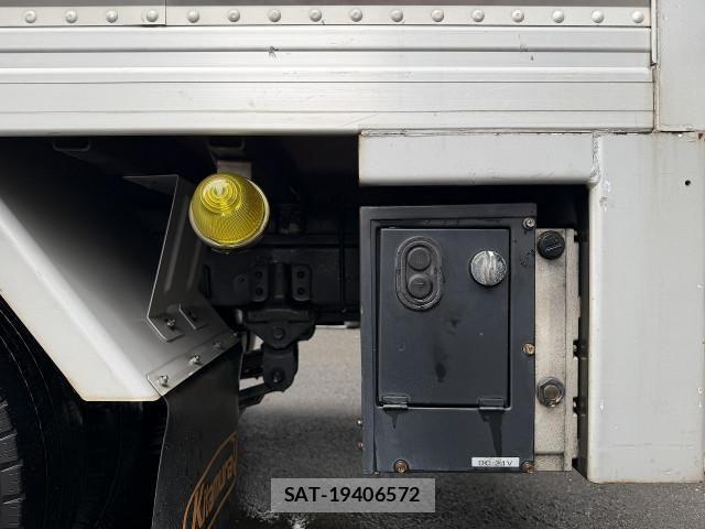 Toyota DYNA TRUCK 2018-06 8524592-10