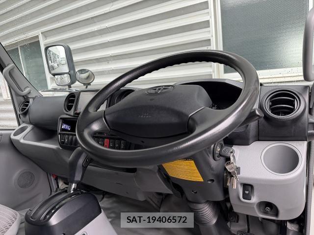 Toyota DYNA TRUCK 2018-06 8524592-16