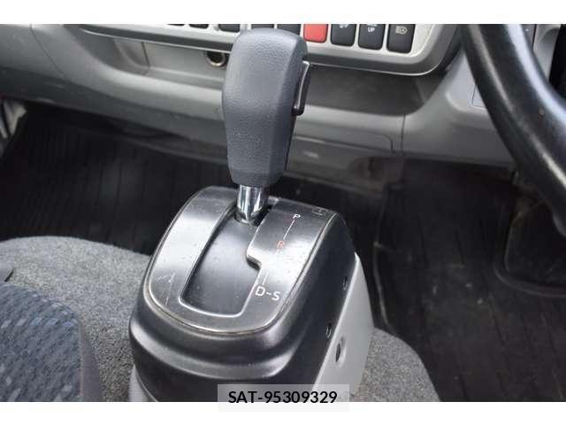Toyota DYNA TRUCK 2022-01 8561753-2