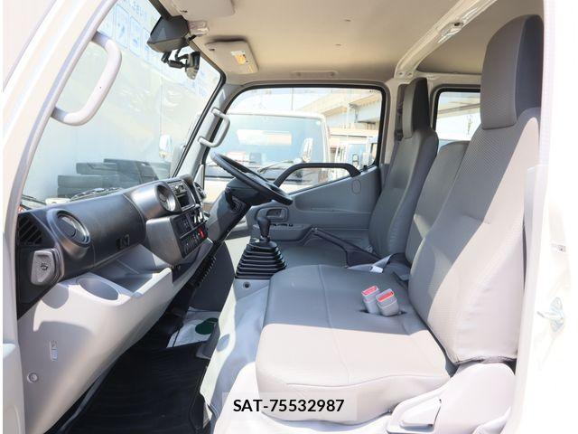 Toyota DYNA TRUCK 2026-01 8561748-21