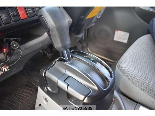 Toyota DYNA TRUCK 2015-04 8561755-3