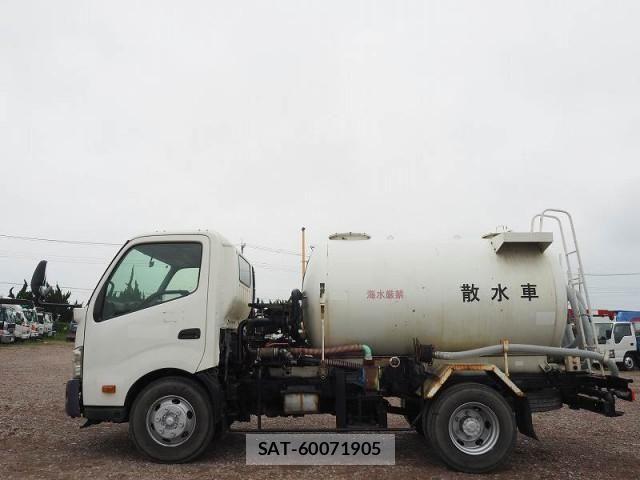 Toyota DYNA TRUCK 2013-07 8626569-1