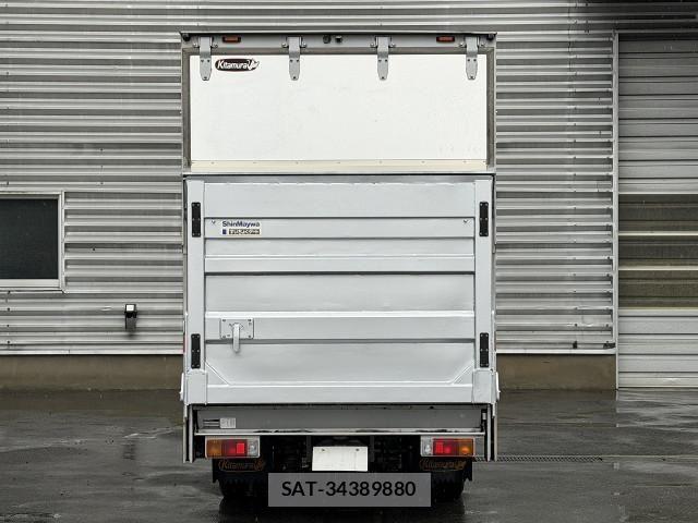 Toyota DYNA TRUCK 2018-06 8658864-3