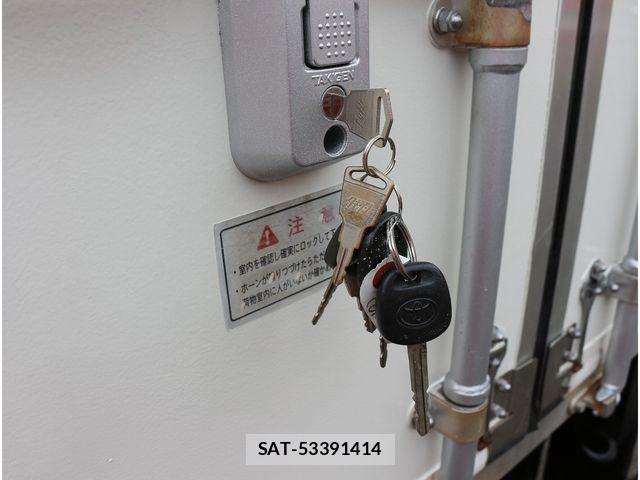 Toyota DYNA TRUCK 2015-06 8666080-15