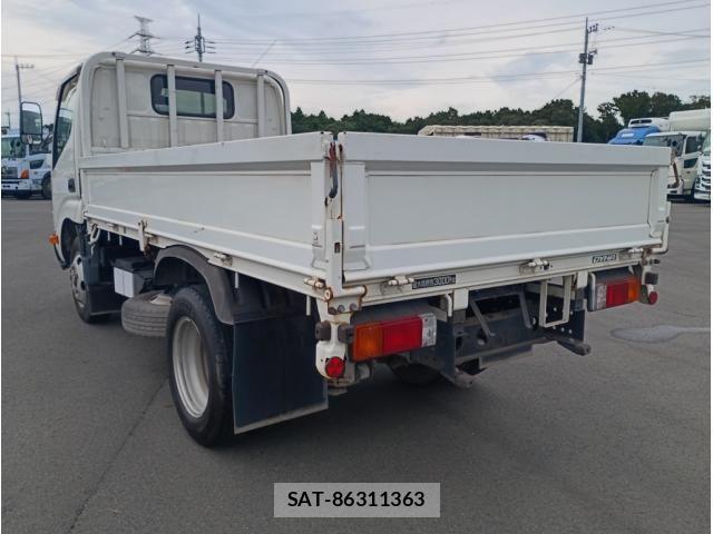 Toyota DYNA TRUCK 2021-08 8795834-3