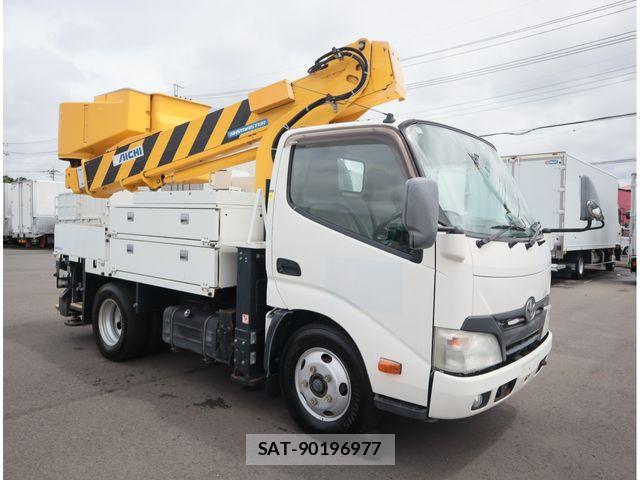 Toyota DYNA TRUCK 2013-02 8795837-1