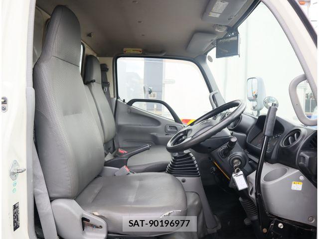 Toyota DYNA TRUCK 2013-02 8795837-21