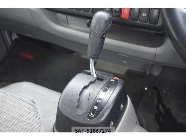 Toyota DYNA TRUCK 2018-06 8828825-2