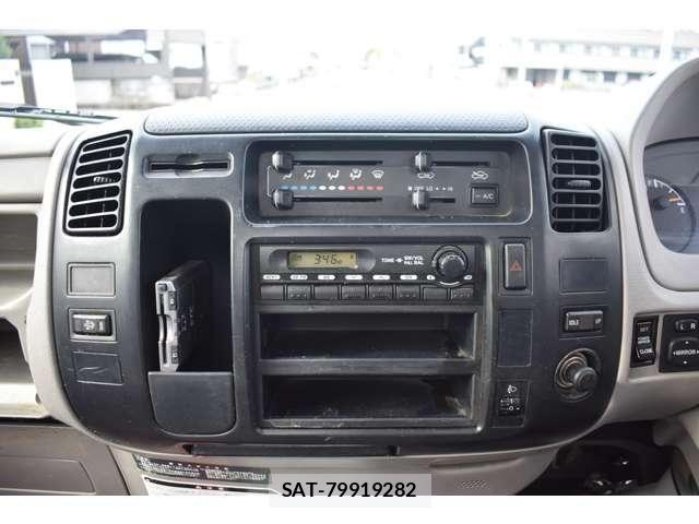 Toyota DYNA TRUCK 2012-09 8828827-3