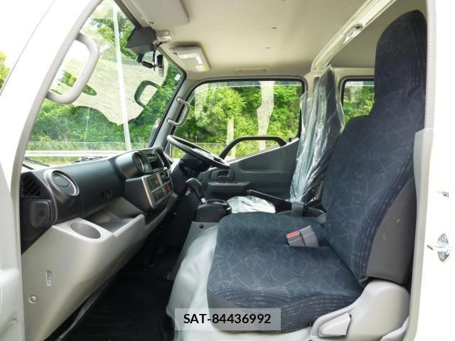 Toyota DYNA TRUCK 2026-05 8848811-26
