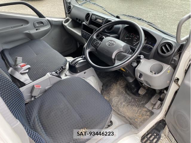 Toyota DYNA TRUCK 2020-11 8848815-16