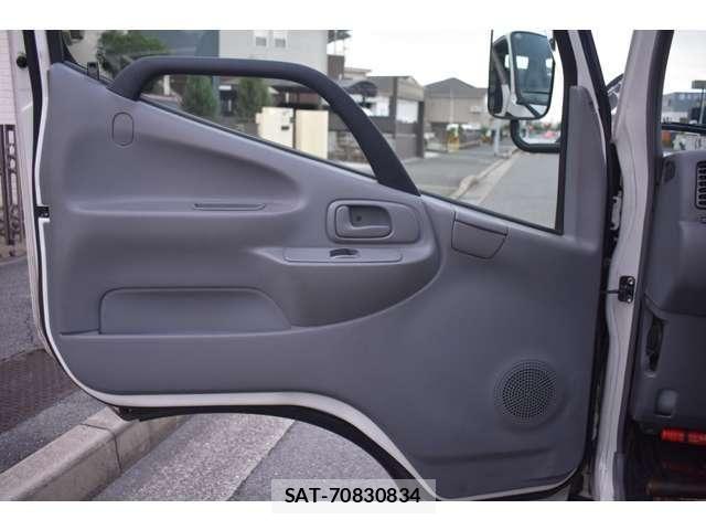 Toyota DYNA TRUCK 2016-05 8870899-9