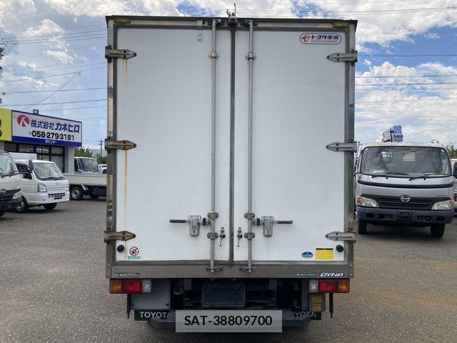 Toyota DYNA TRUCK 2011-01 8879576-23