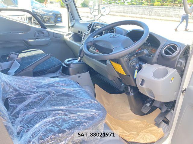 Toyota DYNA TRUCK 2026-07 8879570-1