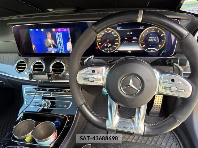Mercedes Benz E-CLASS 2019-07 8301565-9
