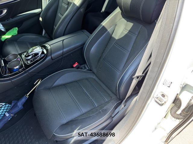 Mercedes Benz E-CLASS 2019-07 8301565-20