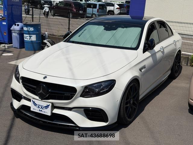 Mercedes Benz E-CLASS 2019-07 8301565-7