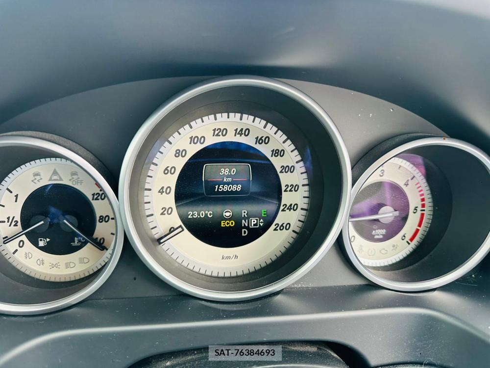 Mercedes Benz E-CLASS 2015-09 7228223-15