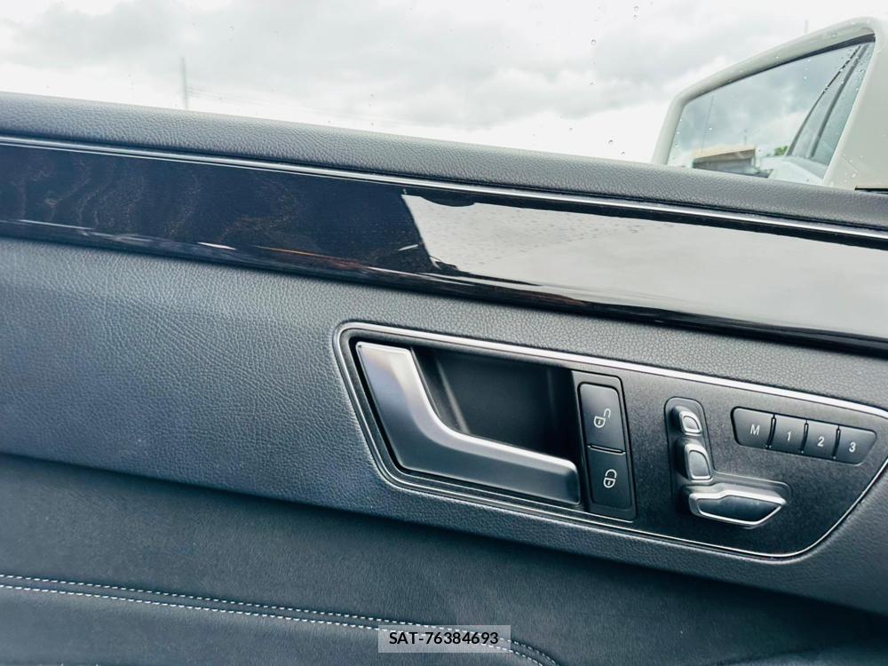 Mercedes Benz E-CLASS 2015-09 7228223-21