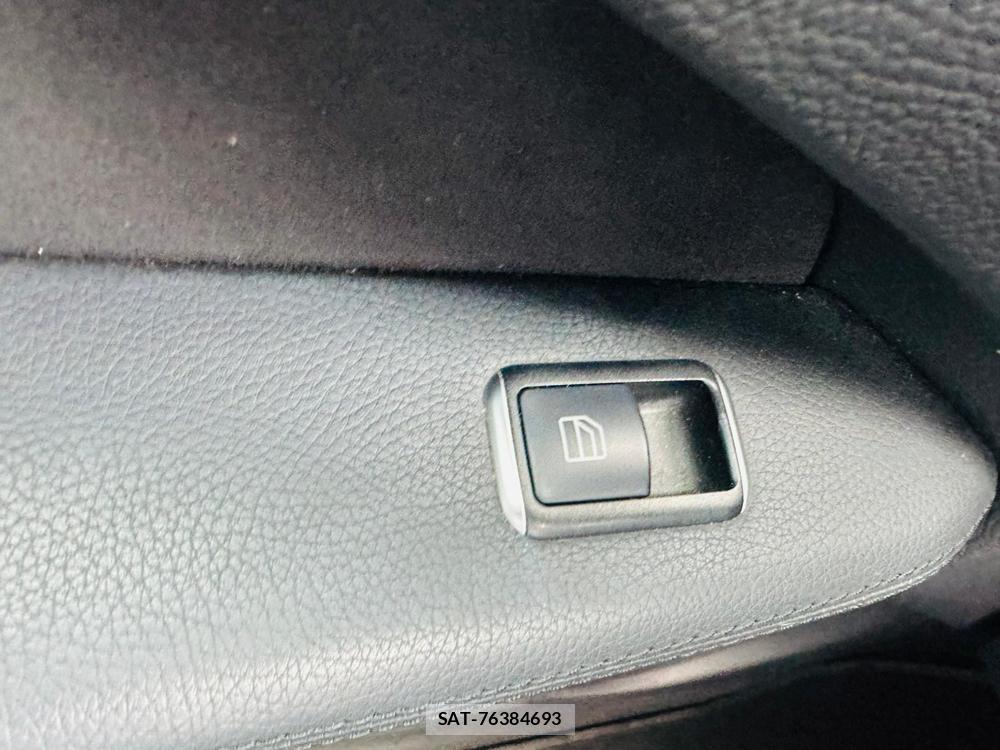 Mercedes Benz E-CLASS 2015-09 7228223-22