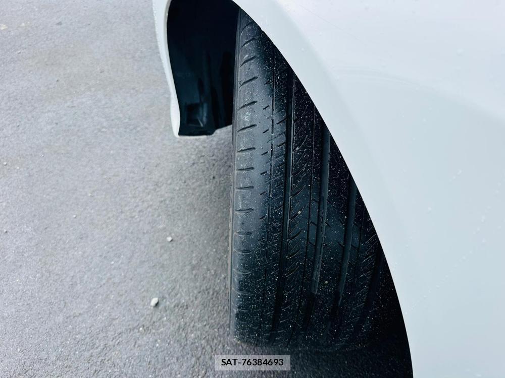 Mercedes Benz E-CLASS 2015-09 7228223-30