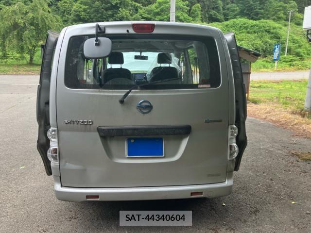 Nissan E-NV200 VAN 2015-06 7326938-9