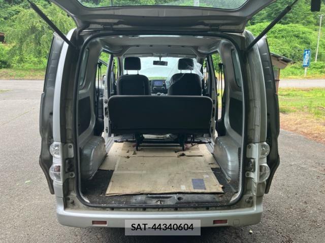 Nissan E-NV200 VAN 2015-06 7326938-12