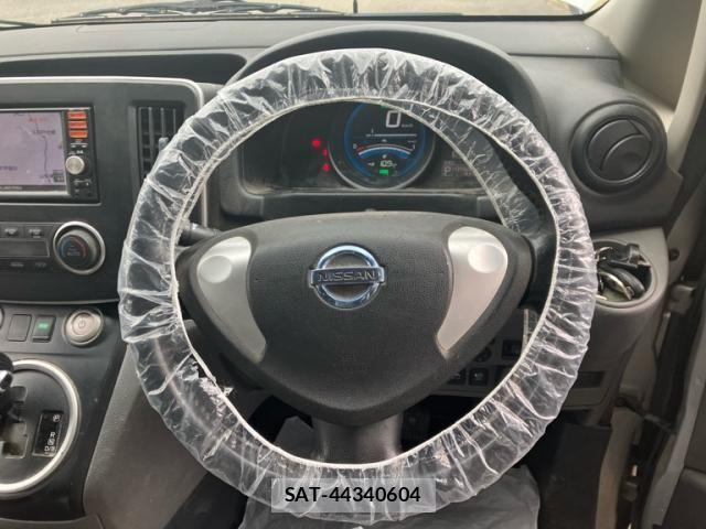 Nissan E-NV200 VAN 2015-06 7326938-17