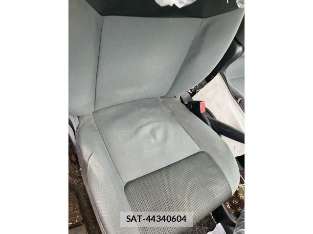 Nissan E-NV200 VAN 2015-06 7326938-18