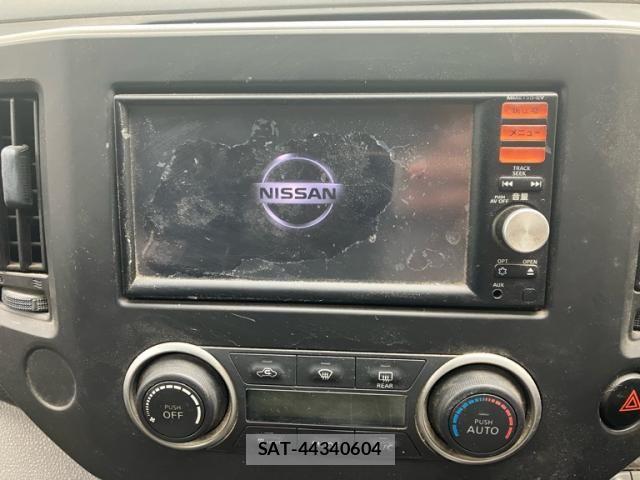 Nissan E-NV200 VAN 2015-06 7326938-21