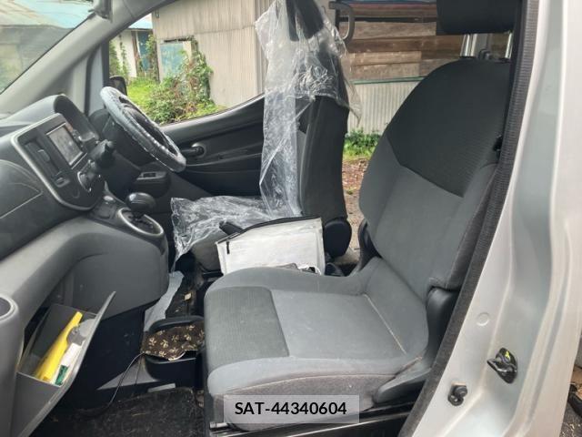 Nissan E-NV200 VAN 2015-06 7326938-25