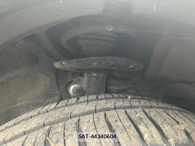 Nissan E-NV200 VAN 2015-06 7326938-28