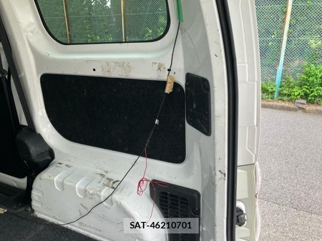Nissan E-NV200 VAN 2015-11 8073671-18