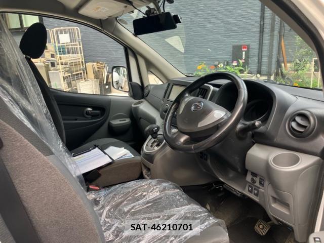 Nissan E-NV200 VAN 2015-11 8073671-4