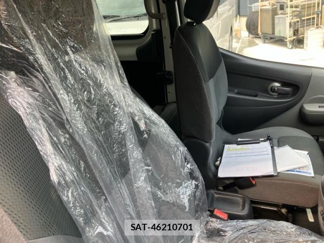 Nissan E-NV200 VAN 2015-11 8073671-7
