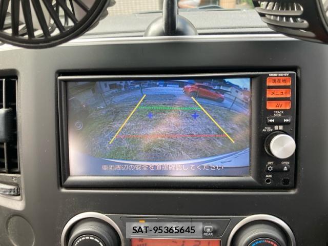 Nissan E-NV200 VAN 2015-12 8883587-23