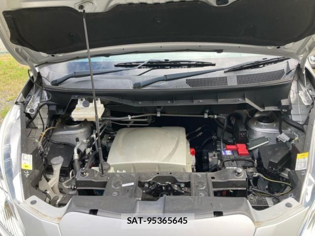 Nissan E-NV200 VAN 2015-12 8883587-26