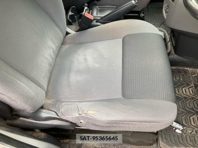 Nissan E-NV200 VAN 2015-12 8883587-28