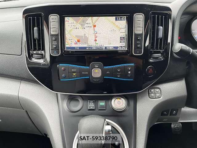 Nissan e-NV200 Wagon 2015-09 8658966-5